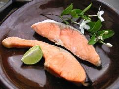 Salted Salmon Kirimi 60g ม่อล 2ชิ้น (ซ-01)